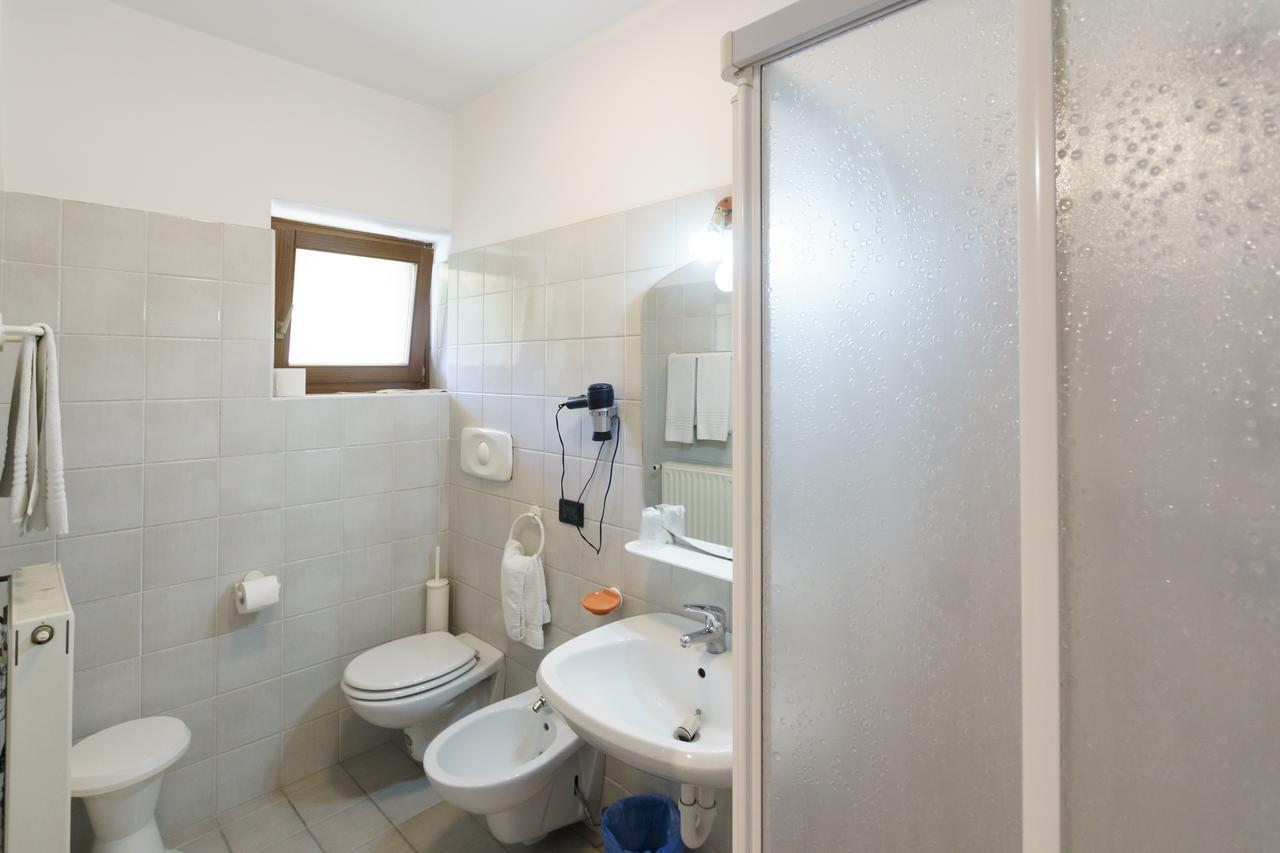 Albergo Roncone Екстер'єр фото