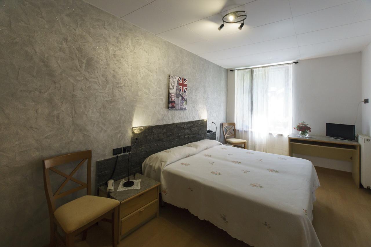 Albergo Roncone Екстер'єр фото